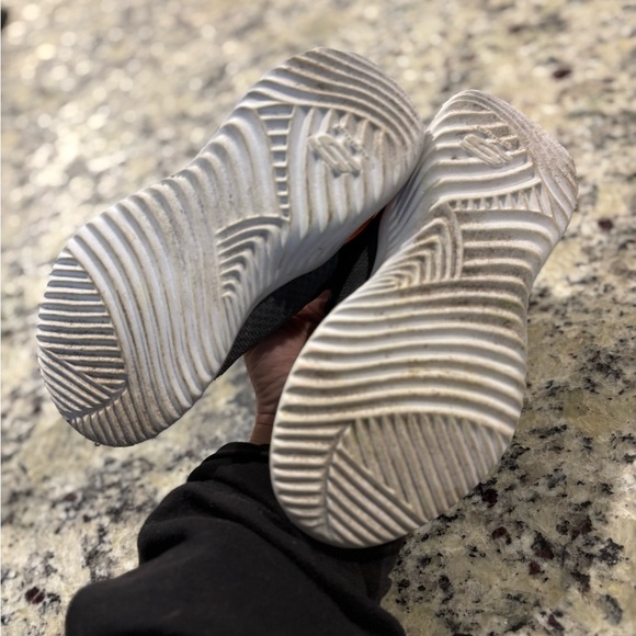 Skechers Bounder Easy on/off Black and orange light weight sneakers 
Size 12 - Picture 8 of 10